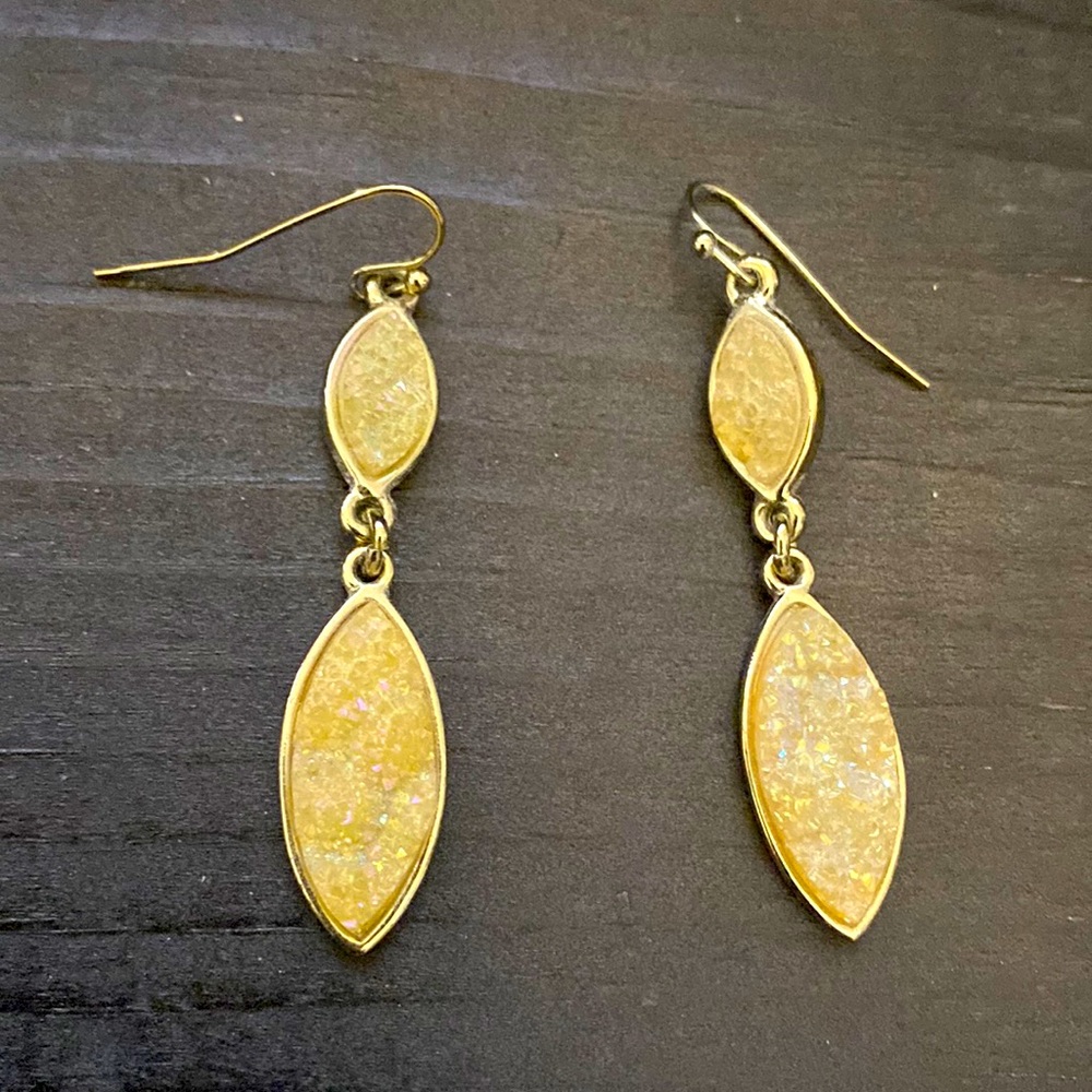 Dangle earrings